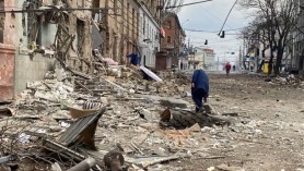 Vladimir Putin spune că bombardarea orașului Mariupol va înceta doar atunci când trupele ucrainene se vor preda